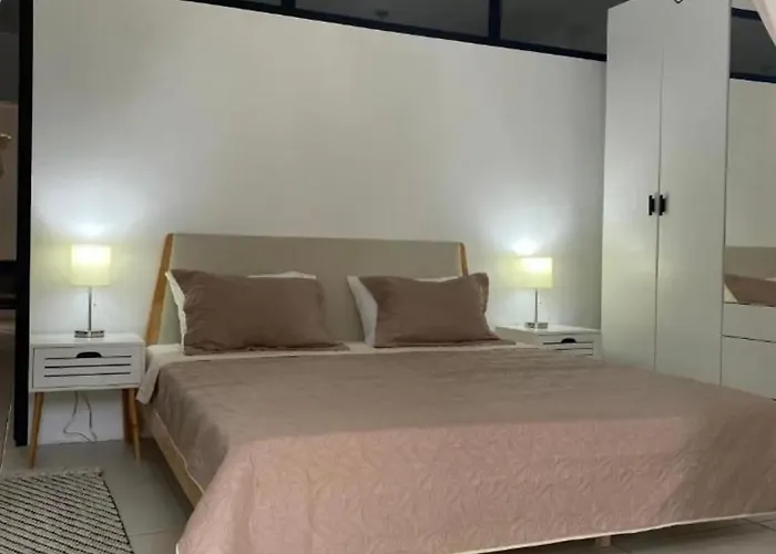 Casa Aprilia - Boutique